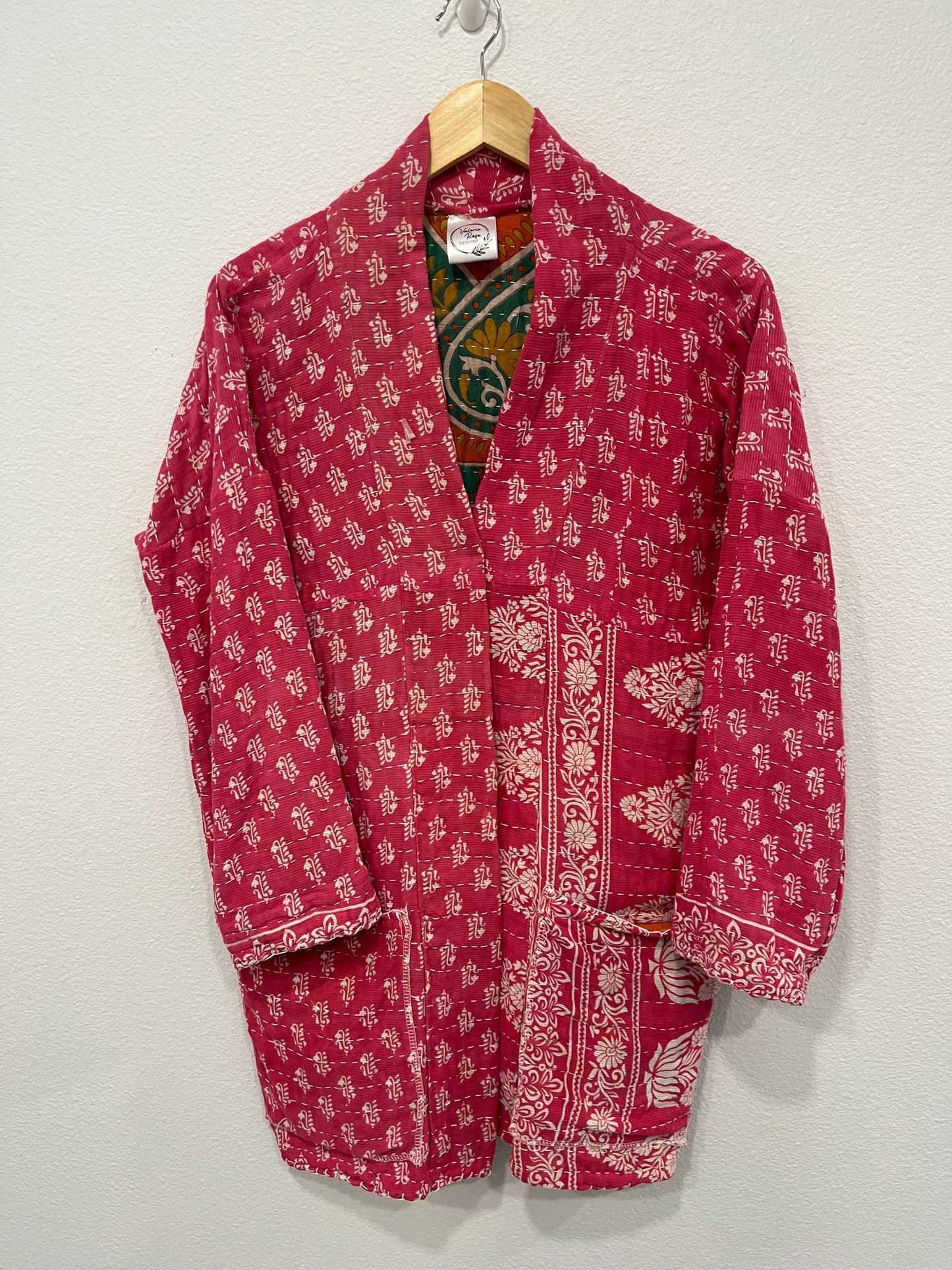 Luxury Boho Style quilted Pink patterned jacket is made from Kantha Cloth. it is reversable for 2 looks in one and light weight which makes it great for traveling and easy packing.
